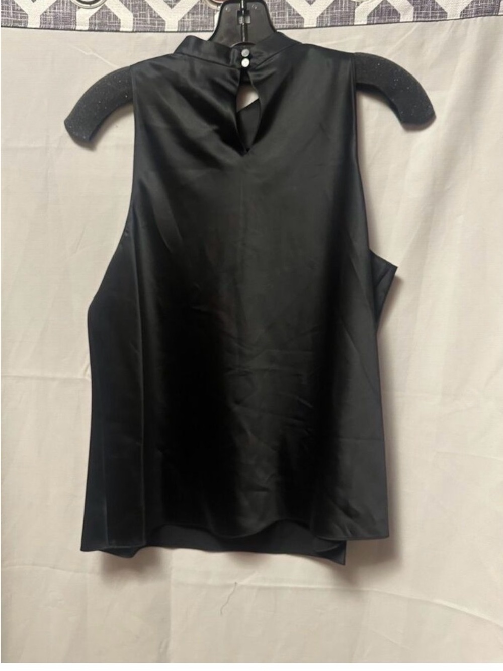 Theory Black Satin Sleeveless Cowl Neck Blouse - Picture 4 of 6